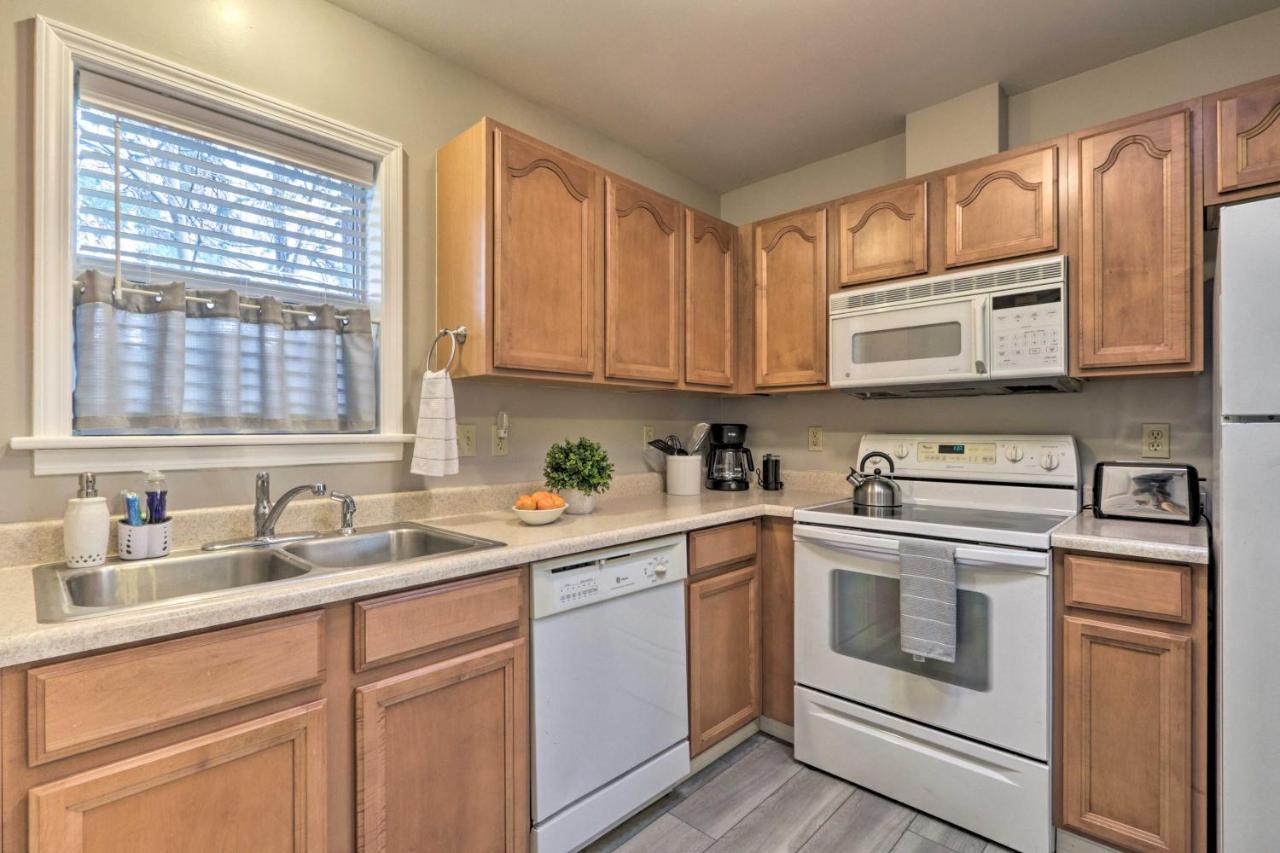 Centrally Located South Hill Apartment With Smart Tv Spokane Extérieur photo